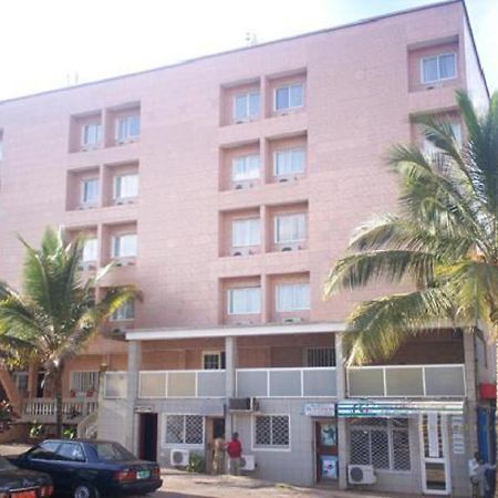 Hotel Meumi Palace Yaoundé Exterior foto