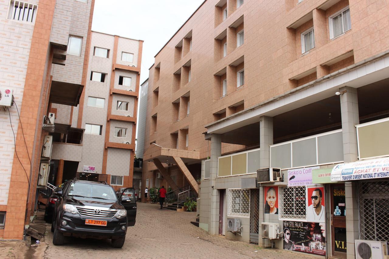 Hotel Meumi Palace Yaoundé Exterior foto